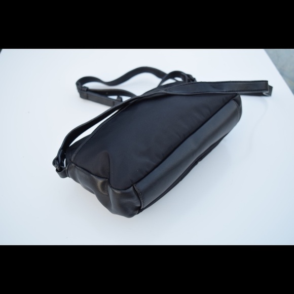 French connection cross body bag - Picture 3 of 8